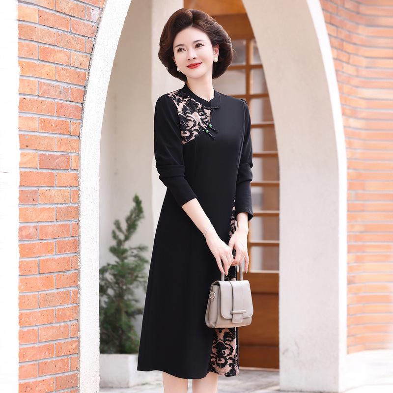 2024 Elegant Chinese-Style Mother of the Bride Dress for Ages 40-60