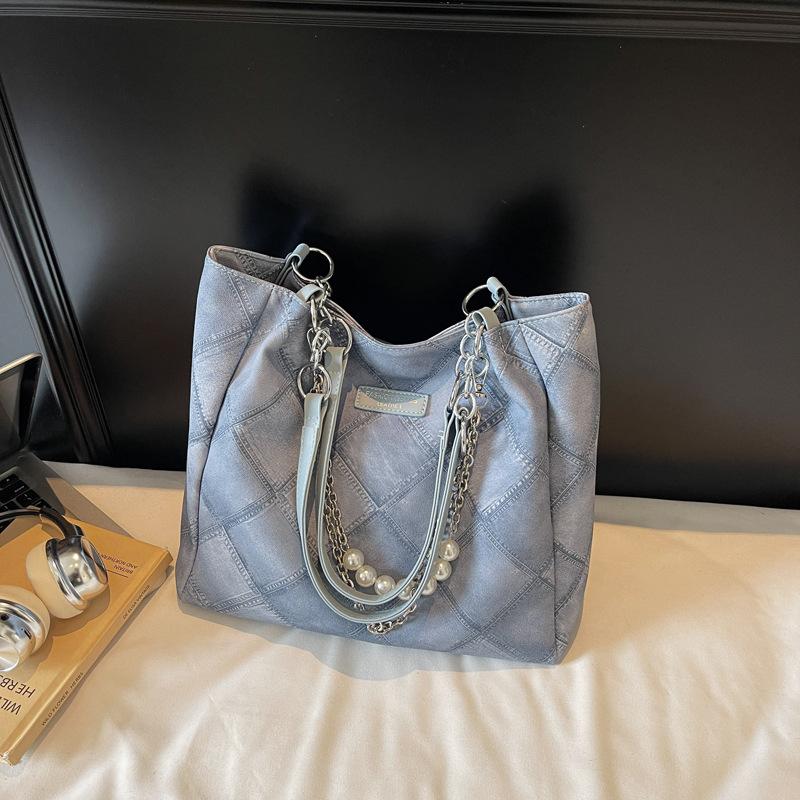 

Large-capacity bag women s new autumn and winter versatile shoulder bag, high-end commuter tote bag