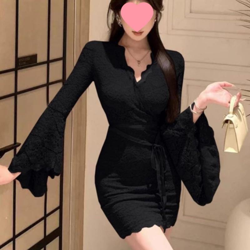 Plus Size Lace Patchwork Flare Sleeve Bodycon Dress for Women - Slimming Autumn/Winter Style