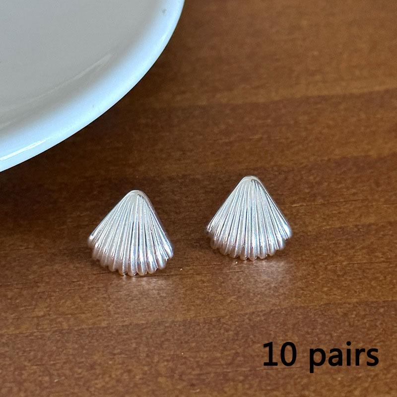 Dámské náušnice Retro Zlaté Vějířové Mušlové Náušnice Dámský Niche Design Senior Smysl pro Náušnice 2025 Nová Móda Lehký Luxusní Příliv