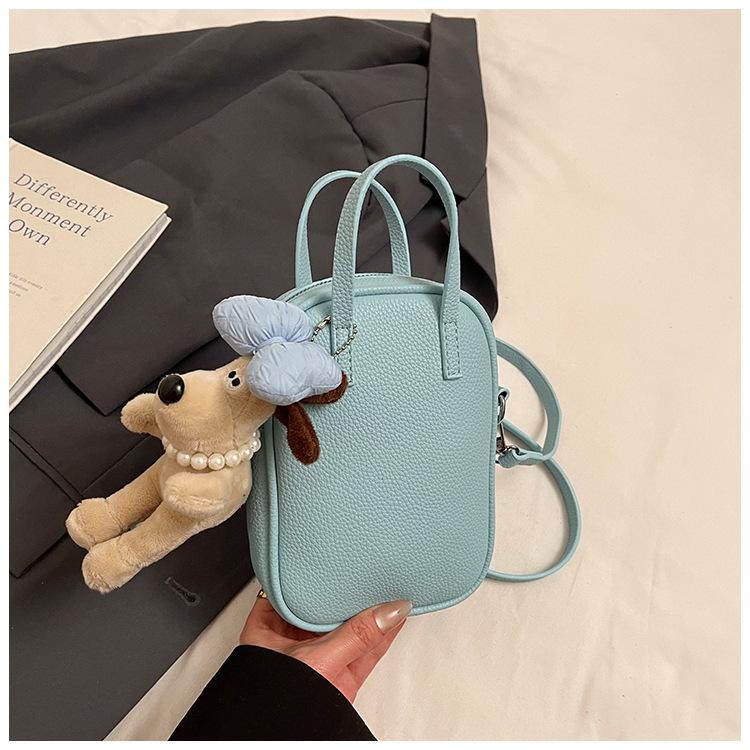 This year's popular fashion messenger small bag for women 2025 spring new trendy retro shoulder commuter bowling bag for women