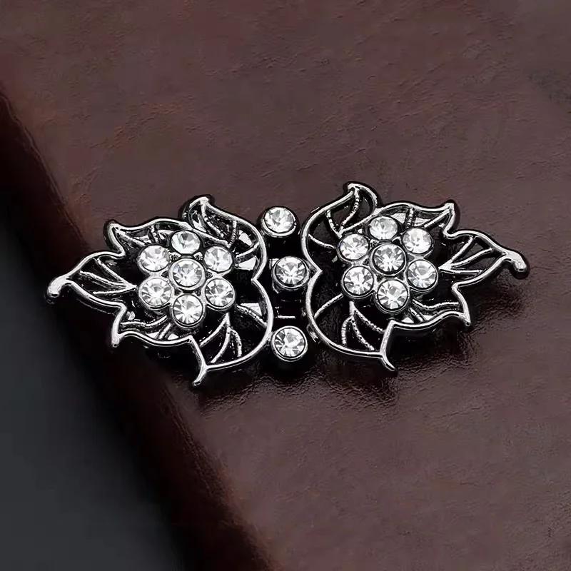 1 Pair New Collar Clips Holder Women Decor Crystal Cape Cloak Clasps Fasteners Buckle Brooch Clip