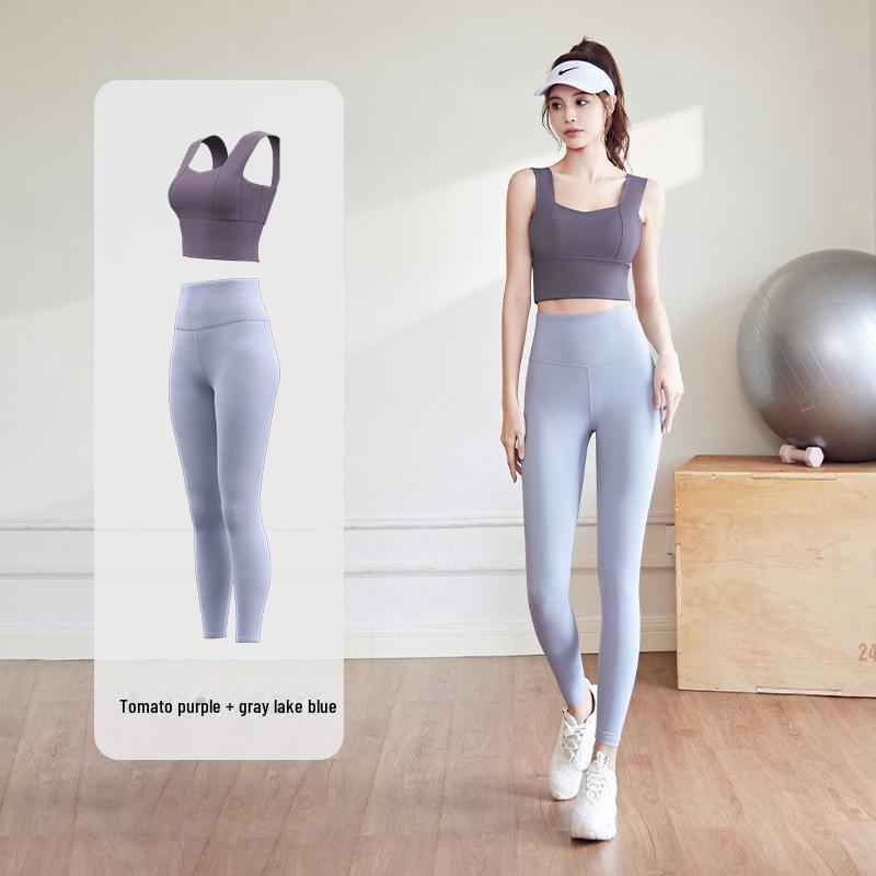 "Juyitang Peach Yoga Set: Shockproof Medium Support for Indoor Running & Fitness"