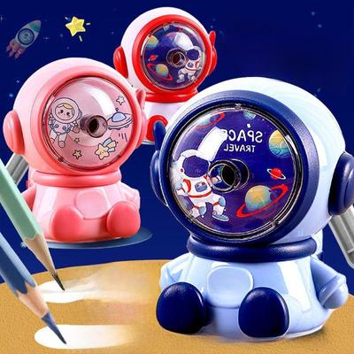 Kreativer Astronauten-Bleistiftspitzer mit Handkurbel für Schüler – Cartoon-Design