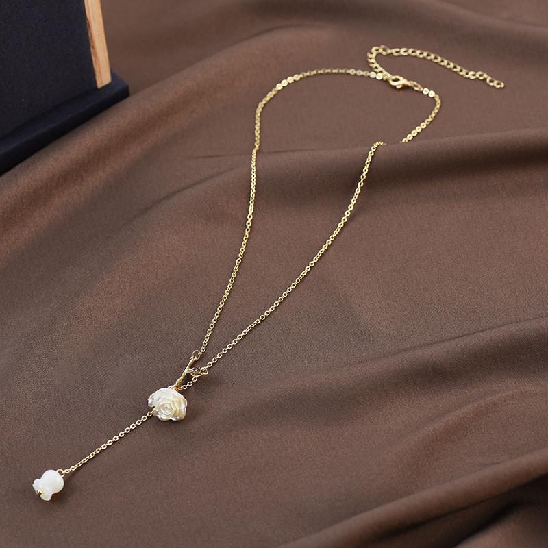 Stylish Springtime White Rose Pendant Necklace In Gold And Silver Women For