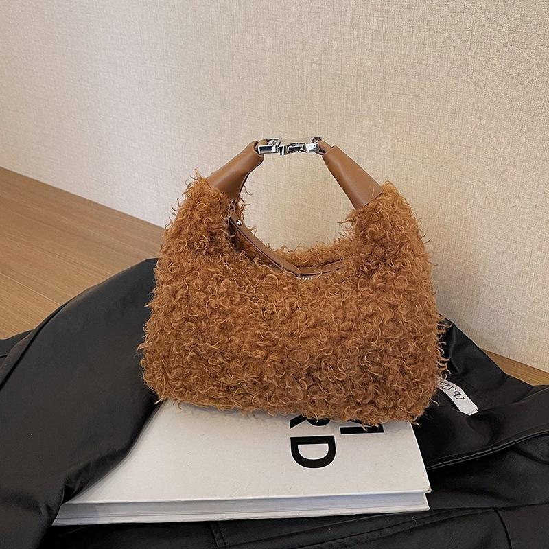 

Зимняя новая плюшевая сумка большой вместимости женская модная сумка через плечо нишевая простая пушистая сумка подмышку коричневый