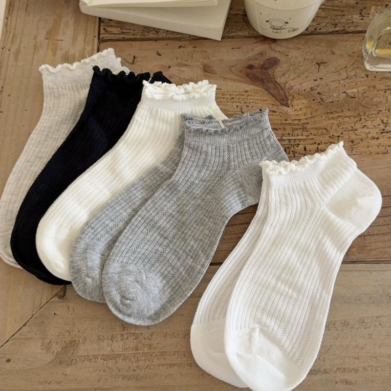 Female Summer Thin Cotton Pure Color Lovely Lace Mesh Breathable Low Top Boneless Socks