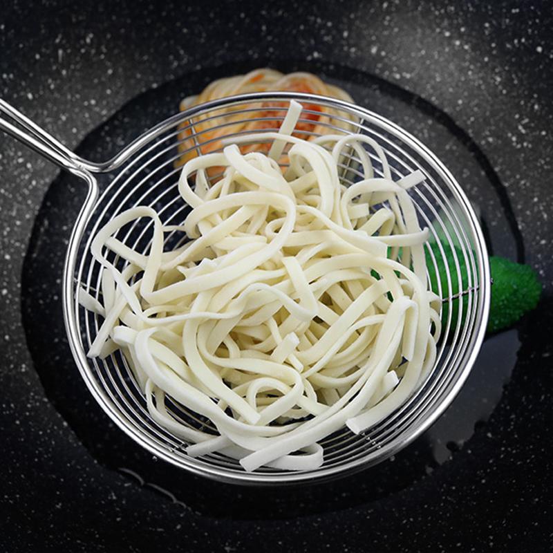 Long Handle Skimmer Stainless Steel Colander Residue Mesh Strainer Hot Pot Leak Oil Spoon Noodle Scoop Kitchen Cooking Tools