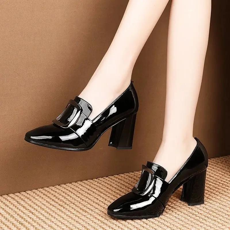 

Fashion Black Soft Leather High Heels New Style Round Toe Buckle Design Thick Heel Adult Footwear PU Leather Rubber Sole 40 чёрный