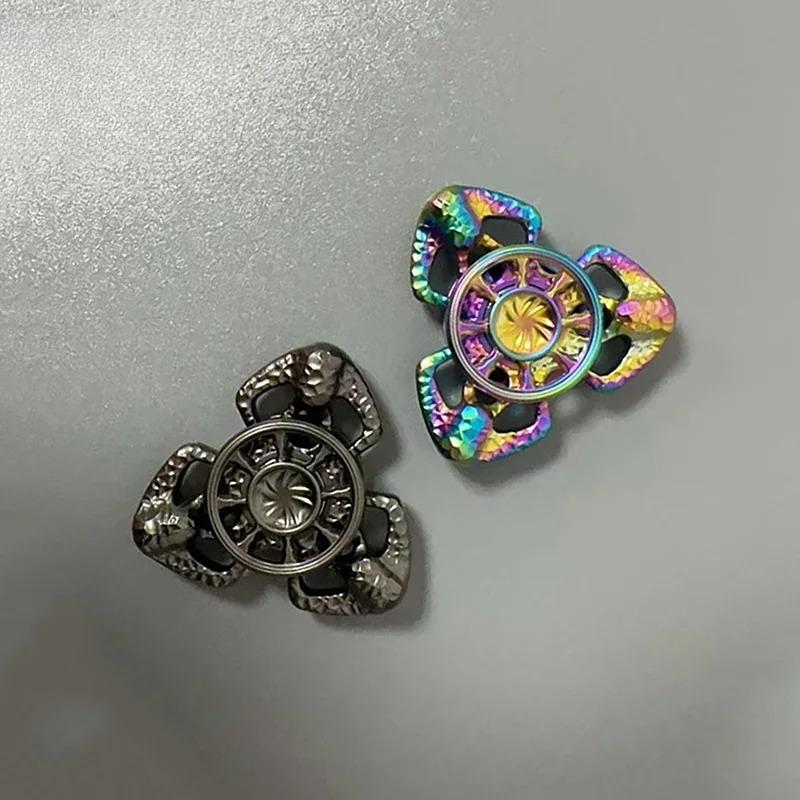 EDC Three Leaf Rotating Fingertip Gyroscope Adult Stress Relief Toy Fingertip Tuner for Relieving Anxiety and Relaxation