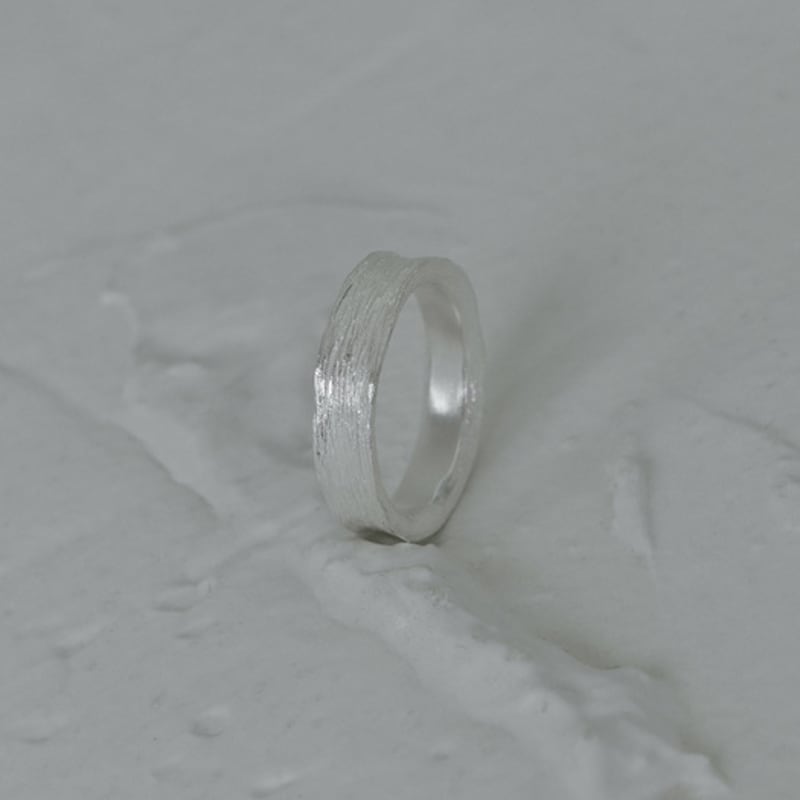 Mouvebament White Round Ring_Silver 925