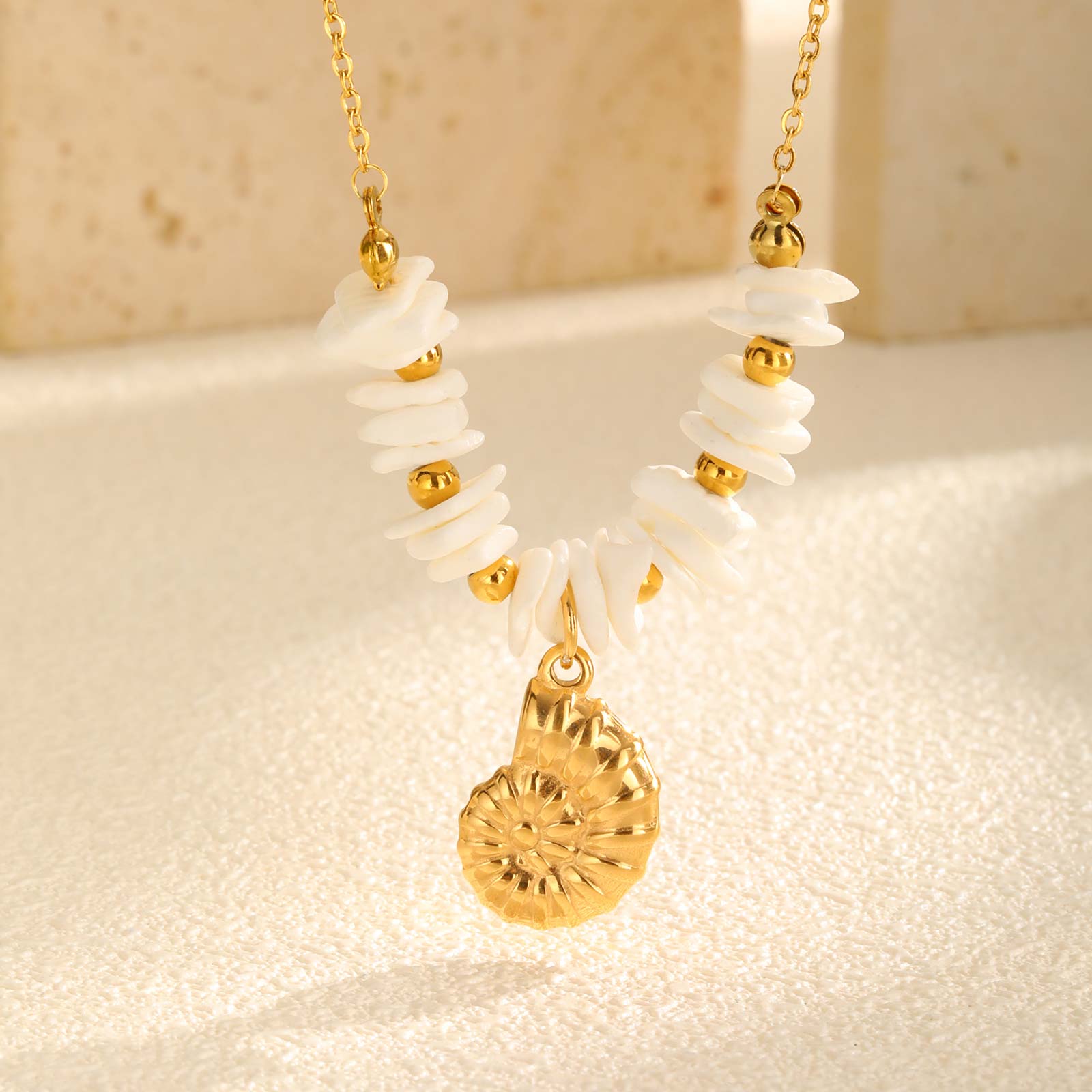 

Summer White Shell Square Conch Necklace for Women,Gold Color Stainless Steel Necklaces,Vacation Jewelry Gifts