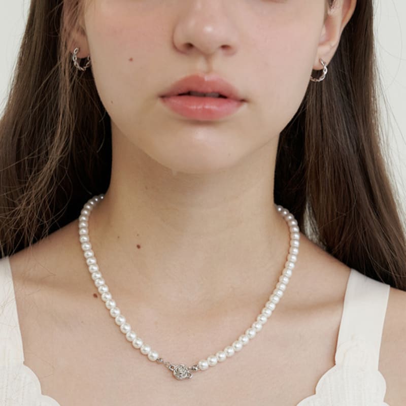 

GETMEBLING Rose pearl necklace ONE (N406)
