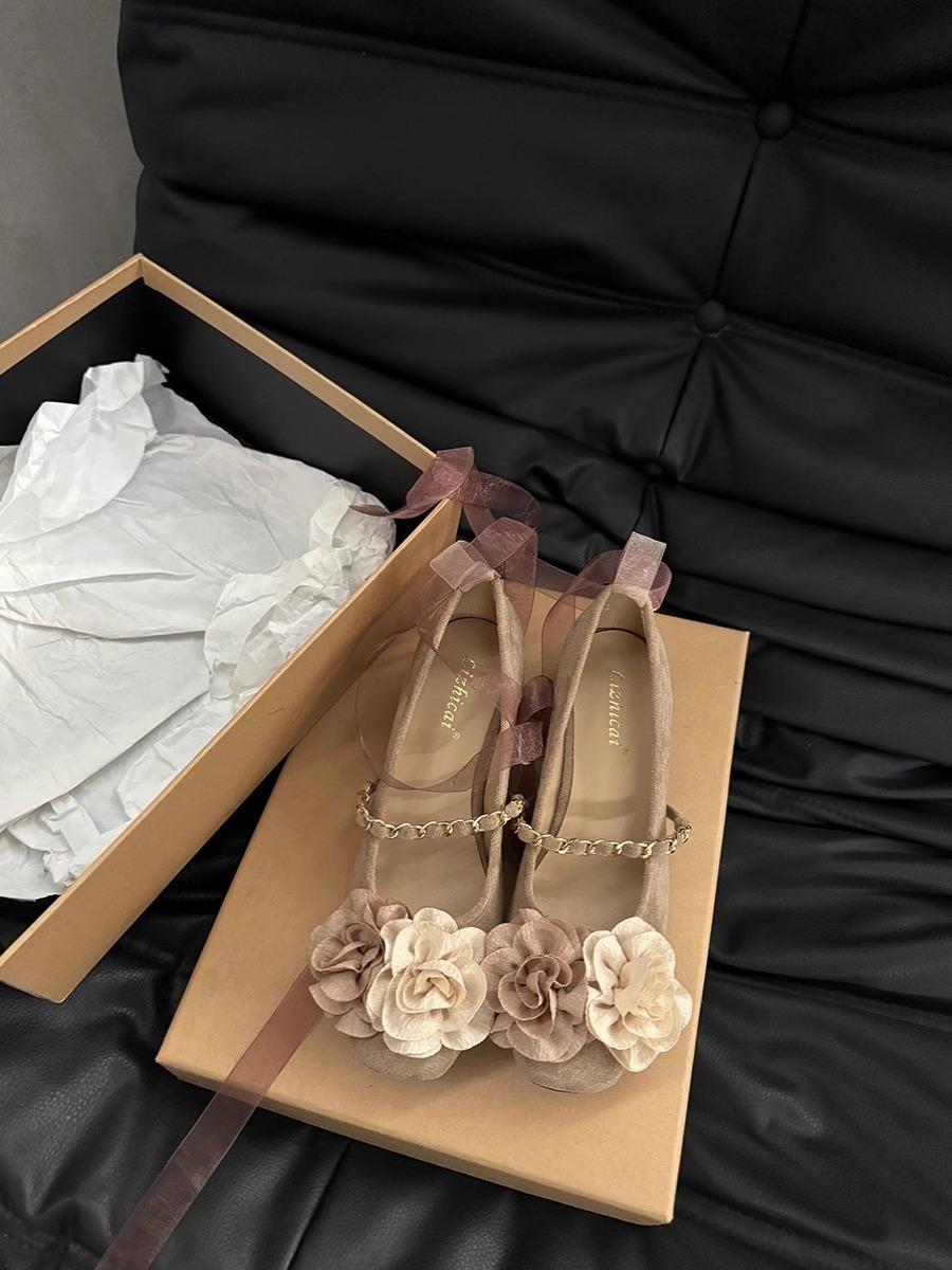 

2025 весна новые легкие туфли с цветком розы с круглым носком односложная пряжка средний каблук толстый каблук женские туфли в стиле ретро 35 абрикосовый