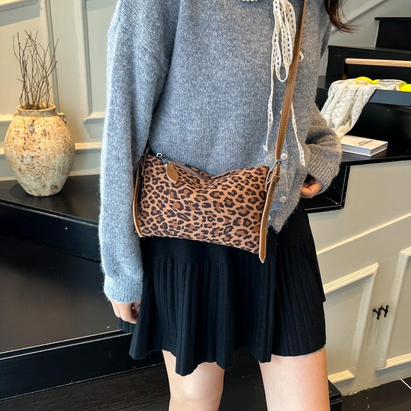 Leopard Print Small Bag Women's New Trendy Fashion Suede Dumpling Bag Autumn and Winter Retro Shoulder Messenger Bag
