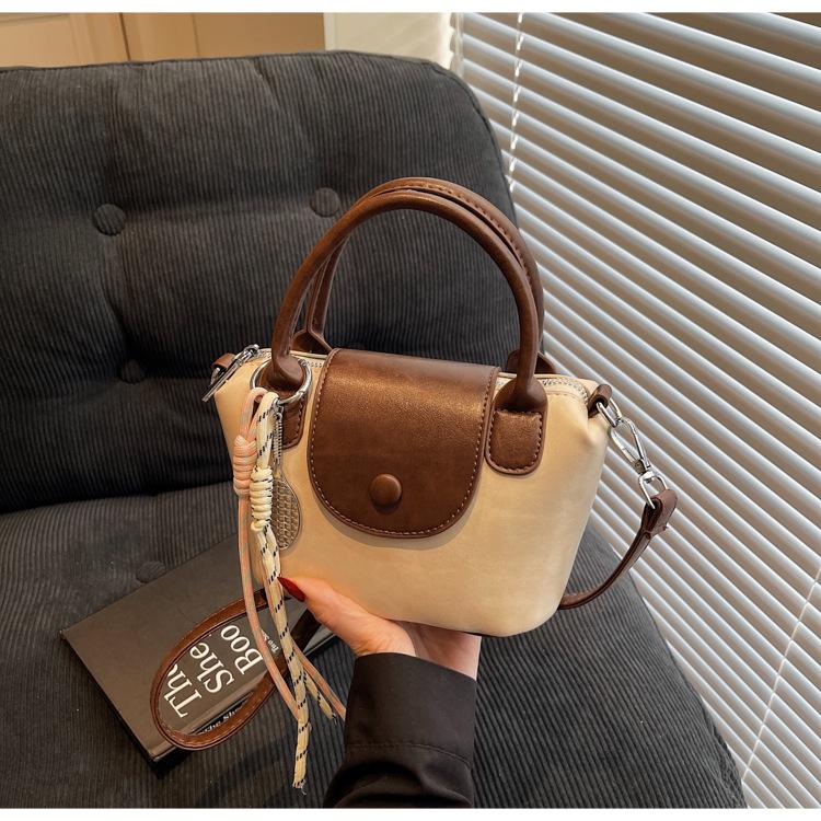 

Small bag women s spring and summer versatile 2025 new niche trendy fashion crossbody portable small bag small square bag
