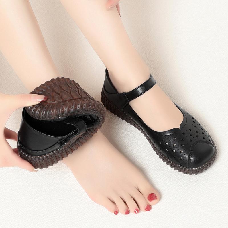 Breathable Comfortable Cutout Hole Shoes Flat Heels Loafers 2025 Summer Genuine Leather Shoes for Office Mom Big Size 41 42