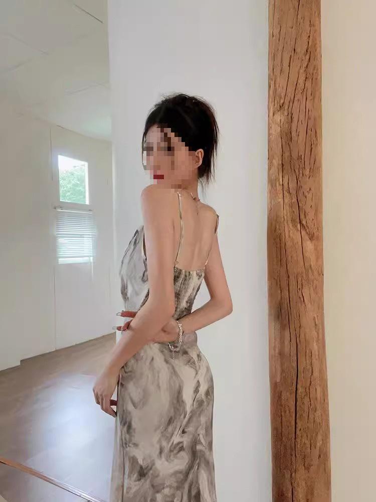 Spring/Summer V-Neck Off-Shoulder Chinese Ink Print Dress - Slim Fit, Backless, Hip-Hugging Long Dress