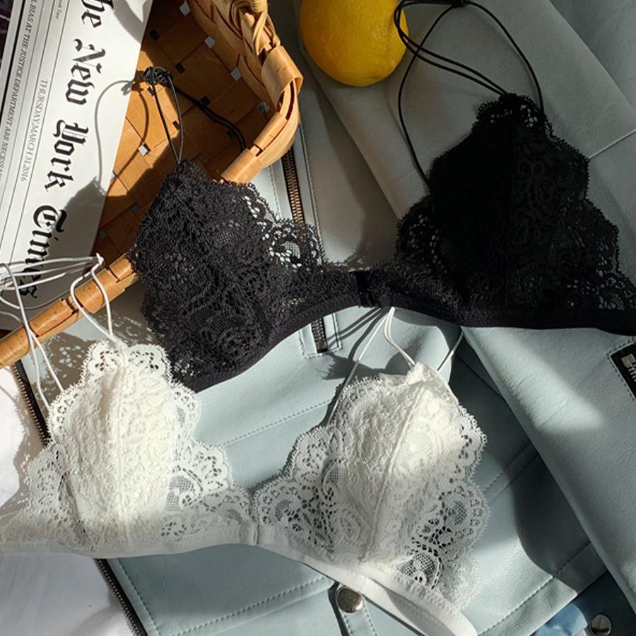 Dámská bezdrátová ultratenká podprsenka s trojúhelníčkovými košíčky z francouzské krajky se zapínáním vpředu