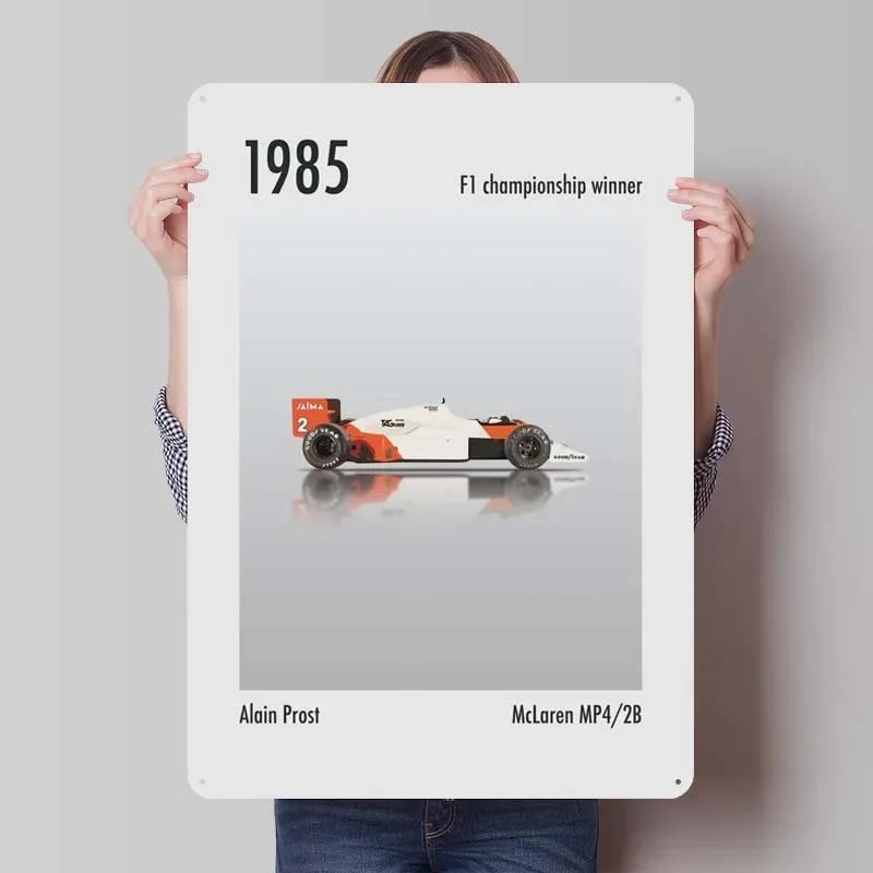 

Металлическая табличка Ален Прост Постер гонки Настенная роспись Ретро Жестяная табличка для украшения стен Кофейный бар Винтажные предметы домашнего декора 7.9x11.8In(20x30cm)