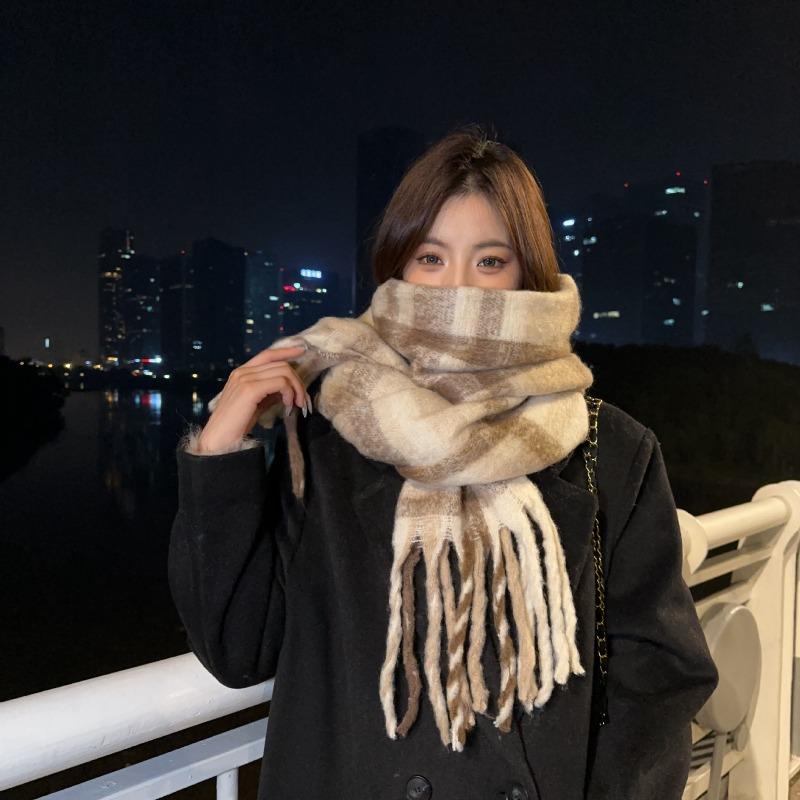 1pc Women's Colorful Warm Scarf,Windproof Insulation Personality Neck Warmer,Suitable for Daily Life,Work,Shopping,Autumn/Winter