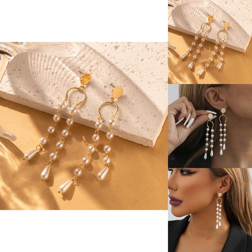 Trendige Hängeohrringe mit künstlichen Perlen und asymmetrischem Quastendesign in Goldplattierung