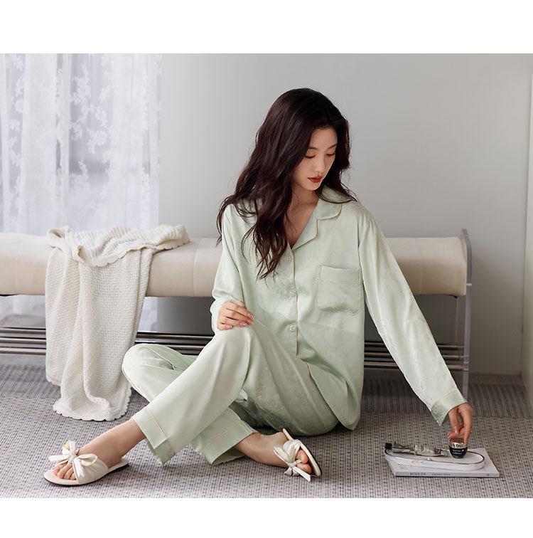 Women's Ice Silk Pajama Set: Spring & Autumn Long Sleeve, Light Luxury Style, Suitable for Indoor & Outdoor Wear.