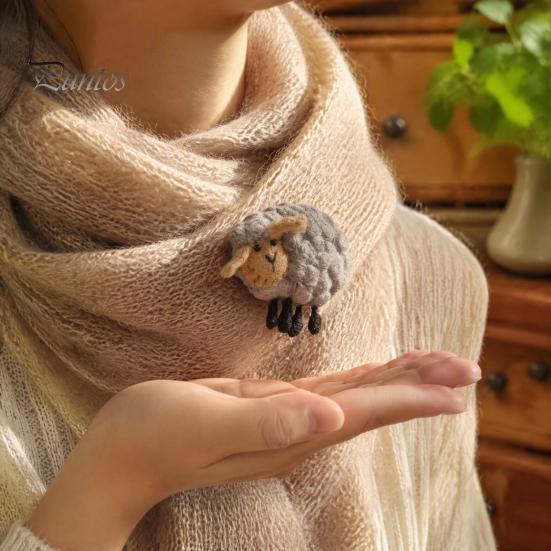 Felt Lamb Decorations Wool Decoration, 3D Felted Sheep Decor, Handmade Animal Crafts Accessory for Clothing Scarves Brooch Hats Bags DIY Supplies