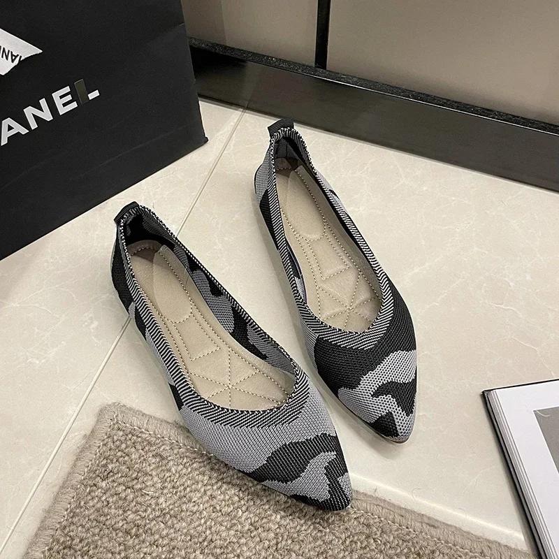 2024 Summer New Soft Bottom Shallow Mouth Pointed Breathable Flat Bottom Solid Color Hollow Out Korean Single Shoes for Women