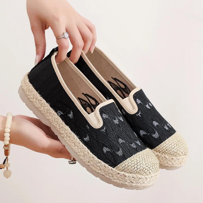 Processing customized new old Beijing cloth shoes breathable one-pedal casual versatile soft sole comfortable Xiaoxiang fisherman shoes women