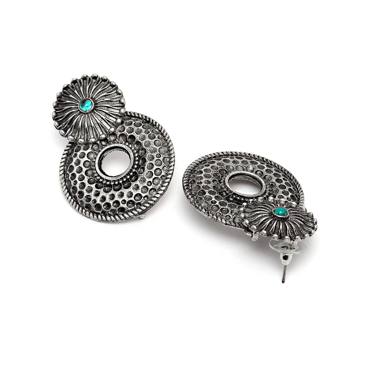 Женские серьги-подвески из оксидированного серебра с текстурированной отделкой — фото 5