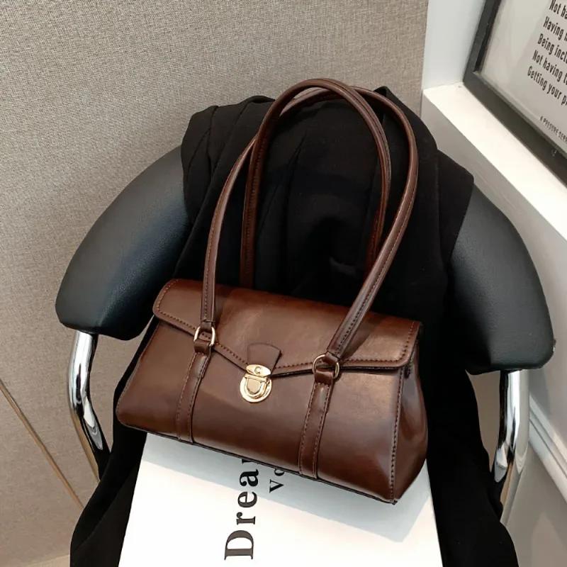 Vintage Niche Design Shoulder Bag Classic All-match Small Square Bags Autumn Winter New High-end Pop Women's Underarm Package