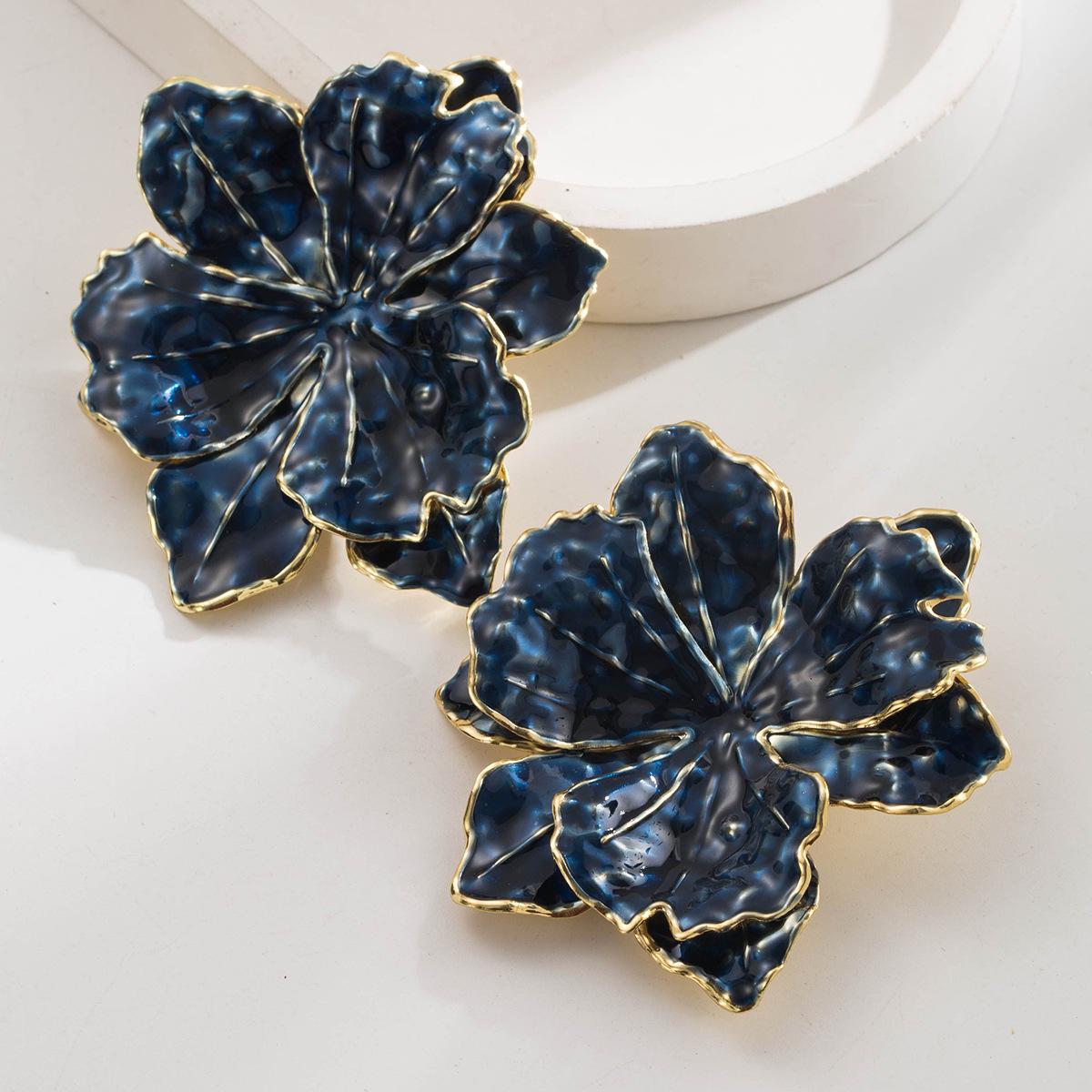 

Серьги-пусеты с объемными цветами, покрытые эмалью, класса люкс, нишевого дизайна, с серебряными иглами S925 синий