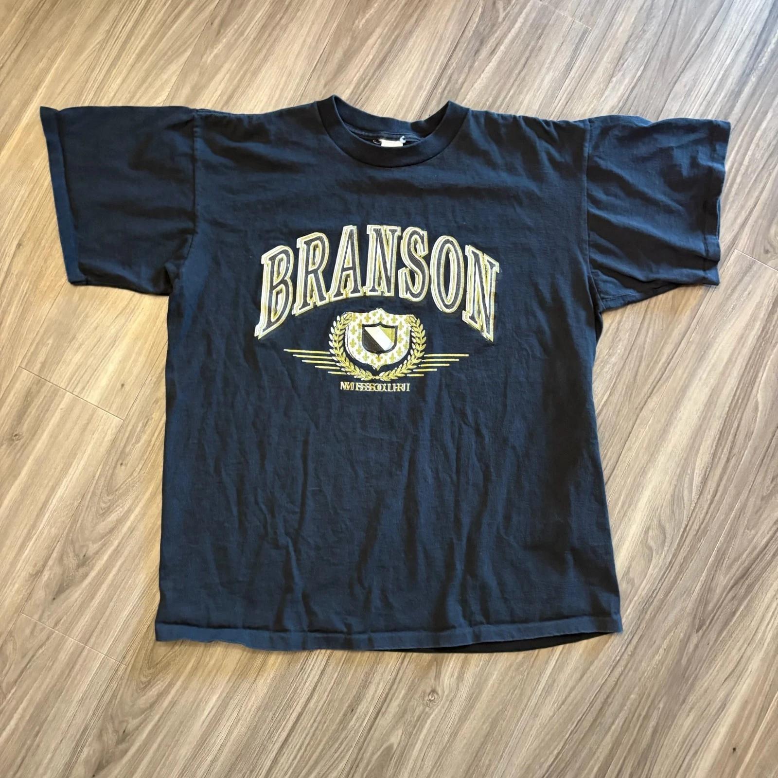 1990s / Vintage Branson Missouri Tourist T Shirt USA Made Single Stitch Size XL L