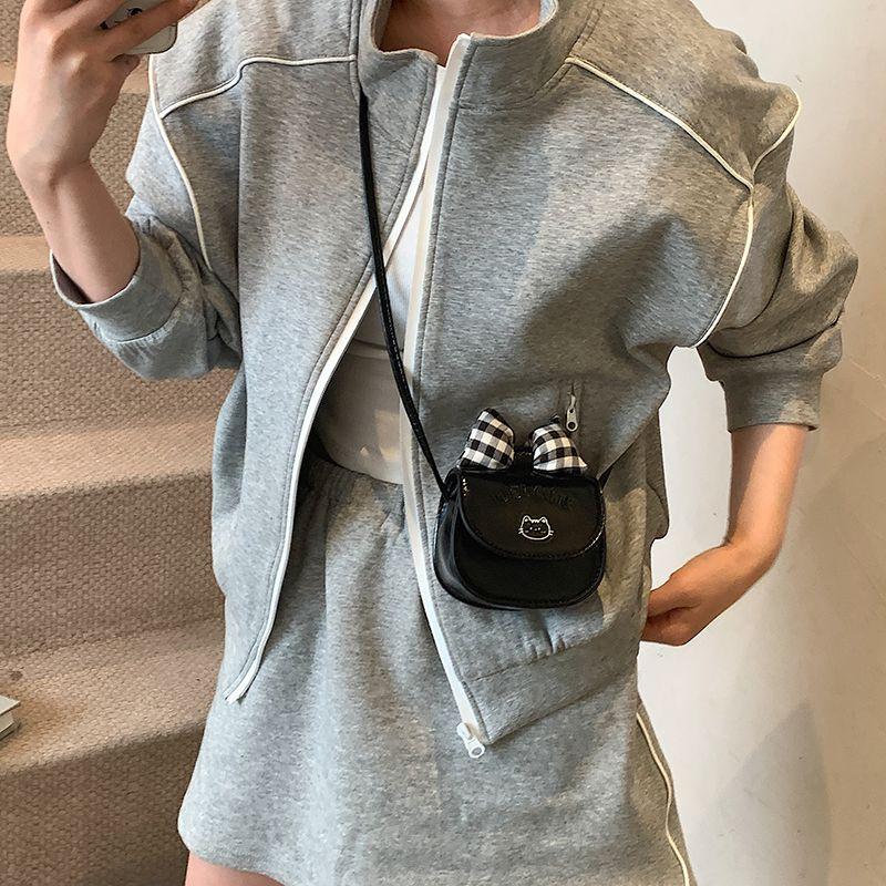 

Spring and Summer Super Popular Niche Style Girl Bow Red Square Pouch Women s Easiest for Match Messenger Bag Western Style Mini Lipstick Pack Black