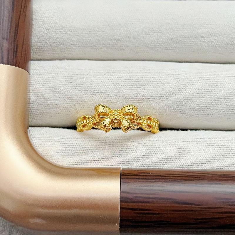 Medieval Old Money Wind Stacked Zircon Personality Geometric Ring Light Luxury Niche High-End Ring Woman Adjustable opening