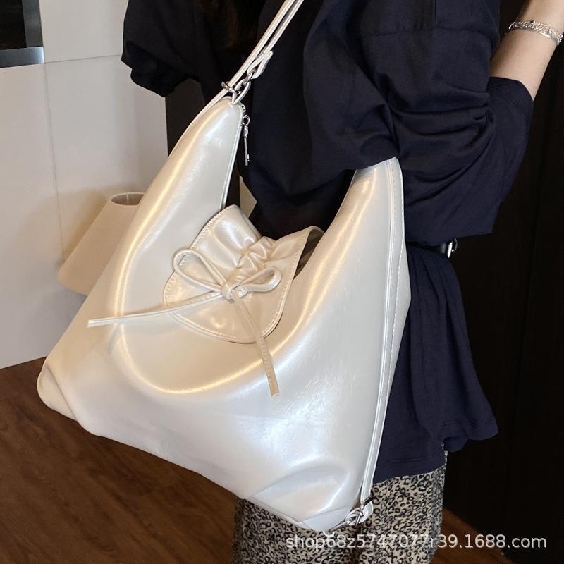 Commuter Trend Underarm Bag Women 2025 New Fashion Bow Tote Multi-purpose Messenger Bag Large Capacity Backpack