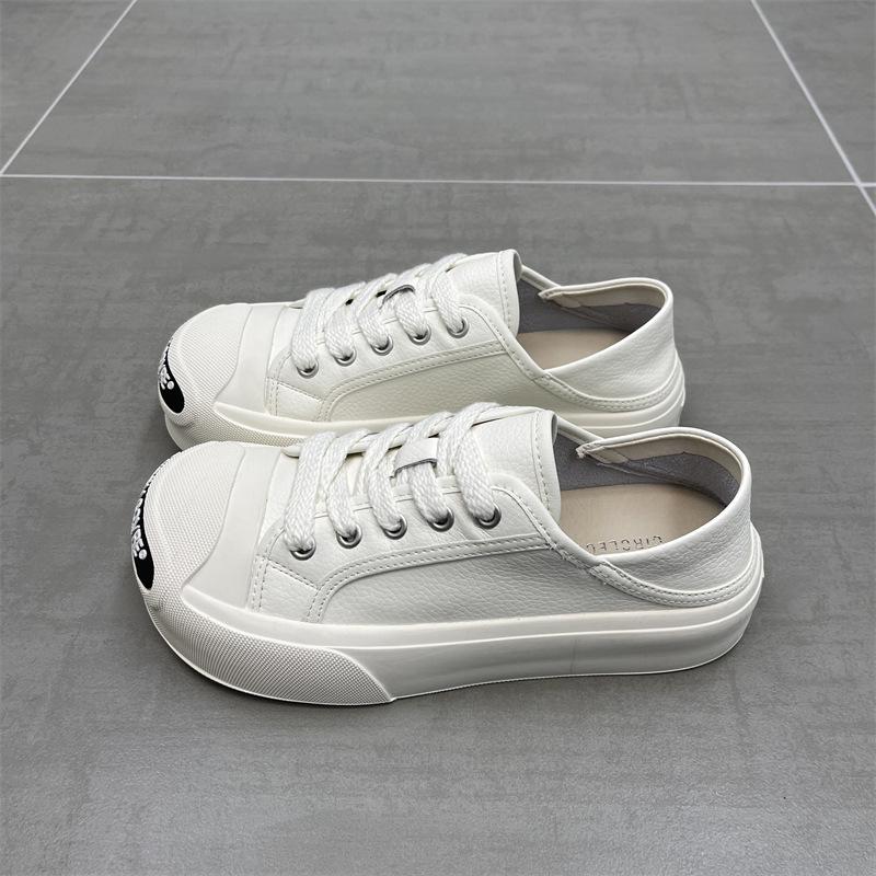 

Маленькие белые туфли. Женские весенние новые повседневные универсальные кроссовки с открытой улыбкой.