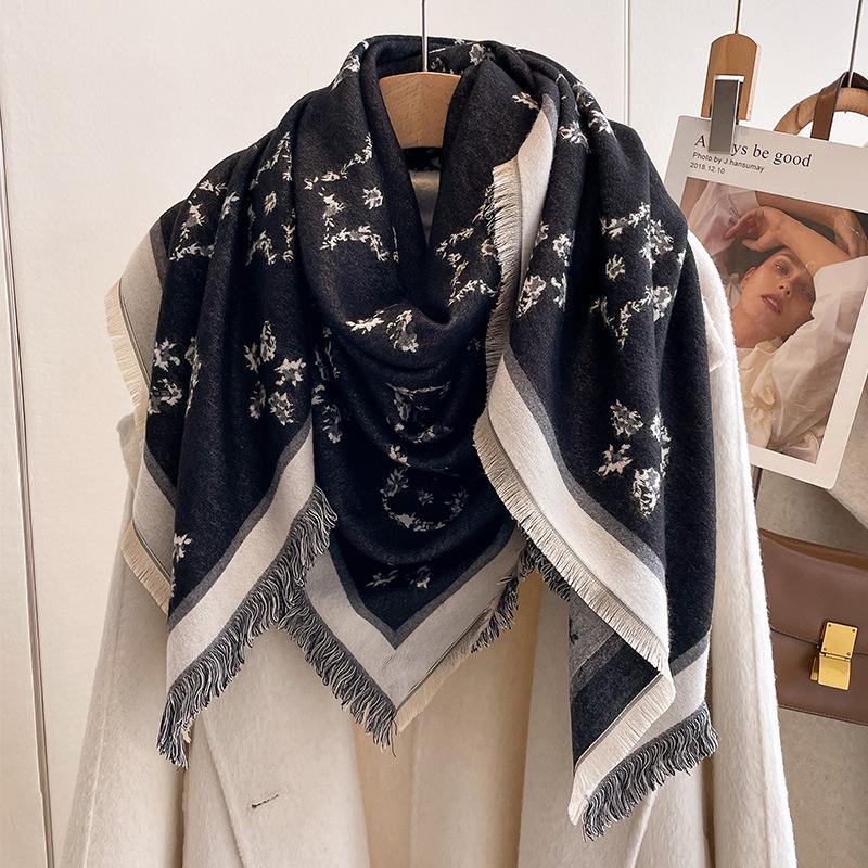 Star-Shaped Floral Pattern Fashion Trend High-End Versatile Women'S Imitation Cashmere Scarf Large Square Scarf Air Conditioner Shawl
