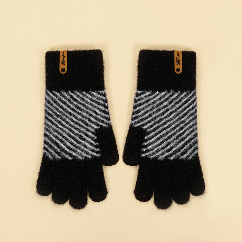 Winter Warm Touchscreen Five-Finger Gloves for Men and Women Fleece-Lined Thickened Knitted Wool Cycling Gloves Fashionable Cold-Weather Protection