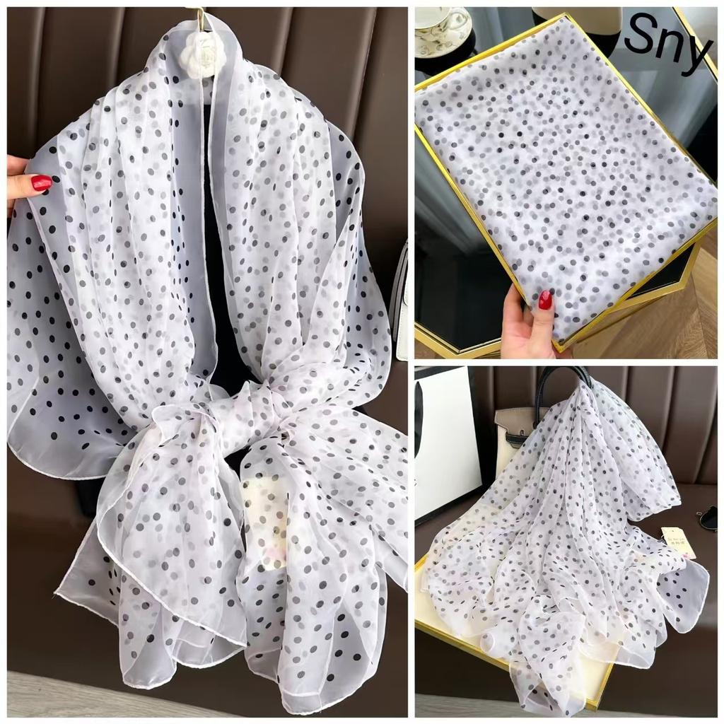 Small Fresh Elegant and Versatile Seaside Defense Beach Towel Dual-purpose Shawl Soft Gauze Women's Spring and Summer Long Silk Scarf