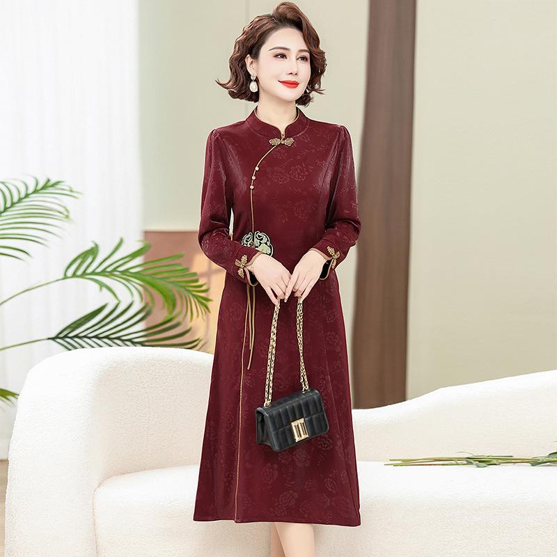 Elegant Spring Qipao Dress for Middle-aged Women - 2026 Chinese Style Skirt