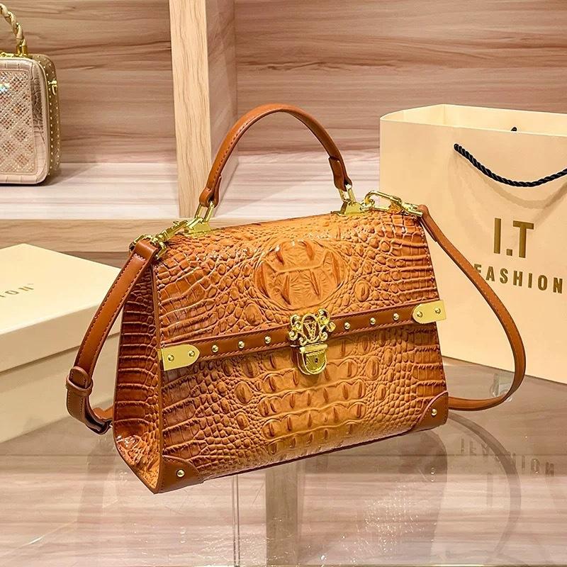

Crocodile Pattern Hand-held Lock Bag for Women, New Niche Cross-border Fashion Versatile Single Shoulder Crossbody коричневий