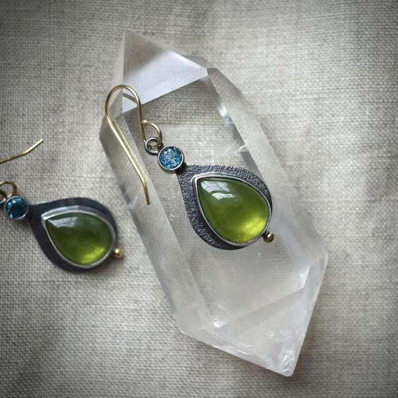 Kolczyki wiszące w stylu Boho-Chic z oliwkowozielonym cyrkonią - Srebrny kolor vintage, Idealne na wesela i codzienne stroje