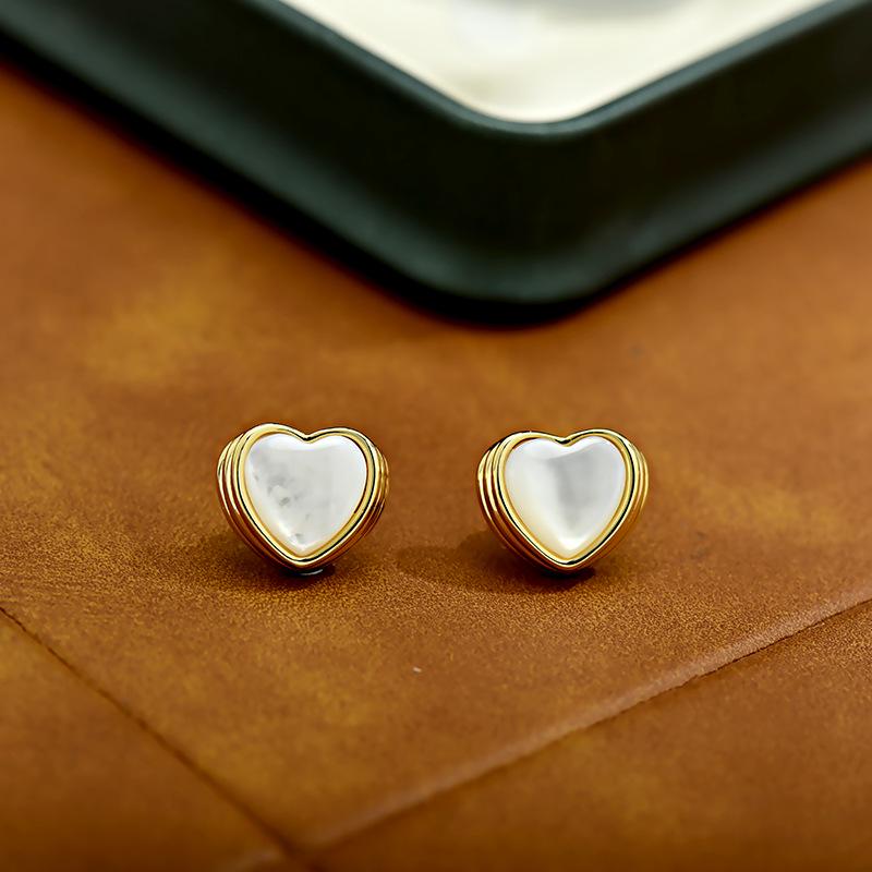 Elegant French Shell Heart Earrings - Lightweight, Stylish, Versatile Daily Wear for Women