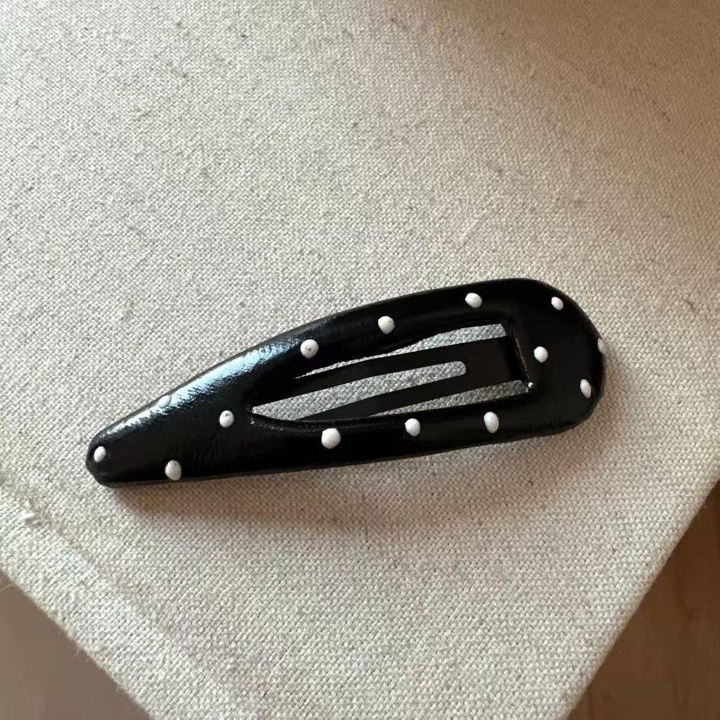 French Retro Polka Dot BB Side Clip, Versatile Bangs & Forehead Hair Clip for Women, Stylish Small Hair Accessory.
