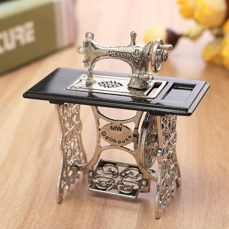 1:12 Miniature Decorated Sewing Machine Furniture Toys for Doll House HP