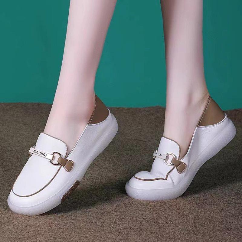 

Soft leather loafers women s one-pedal lazy single shoes soft sole spring and summer 2025 new sports and leisure flat white shoes 40
