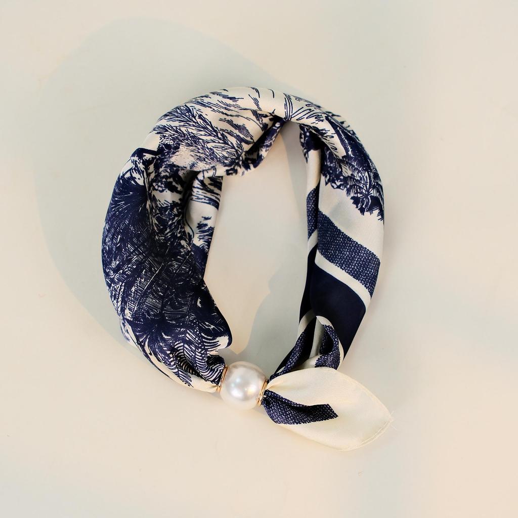 Elegante Sciarpa di Seta Magnetica con Fiori di Cashmere a Pois