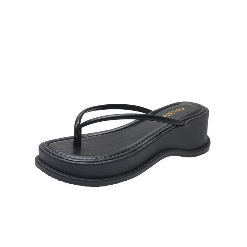 Flip-flop girl 2025 new summer wear platform fashion fairy muffin cool slippers French toe beach shoes